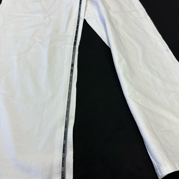 White Casual capri pants size S.  <<<<57>>>>> - Picture 7 of 8
